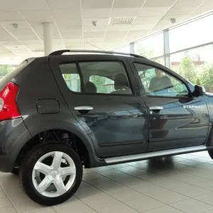 Boční ochranné lišty dveří Dacia Sandero /Stepway 11R Objednat Nyní