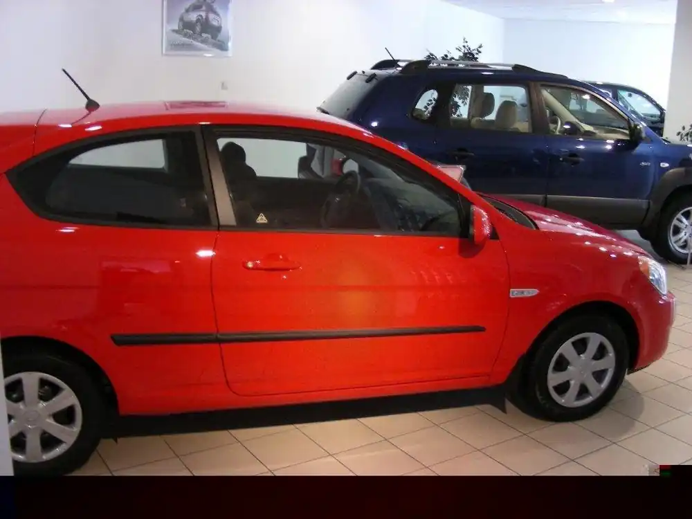 Boční ochranné lišty dveří Hyundai Accent 3D 06R htb Ihned K Objednání