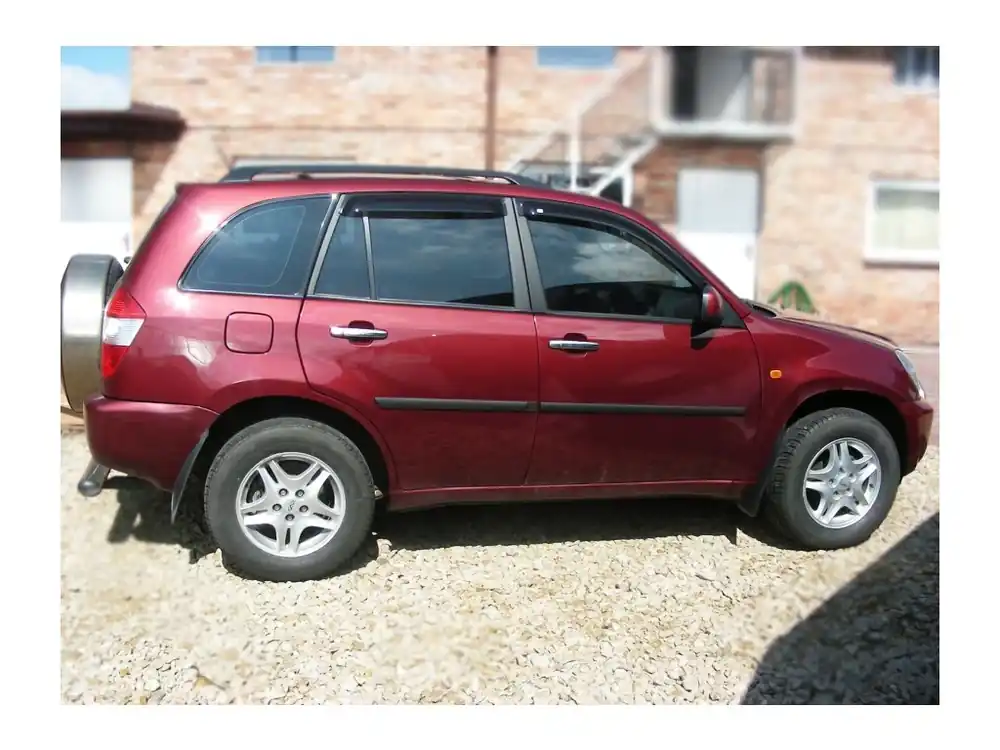 Zlevněný Boční ochranné lišty dveří Chery Tiggo3 06-10R suv