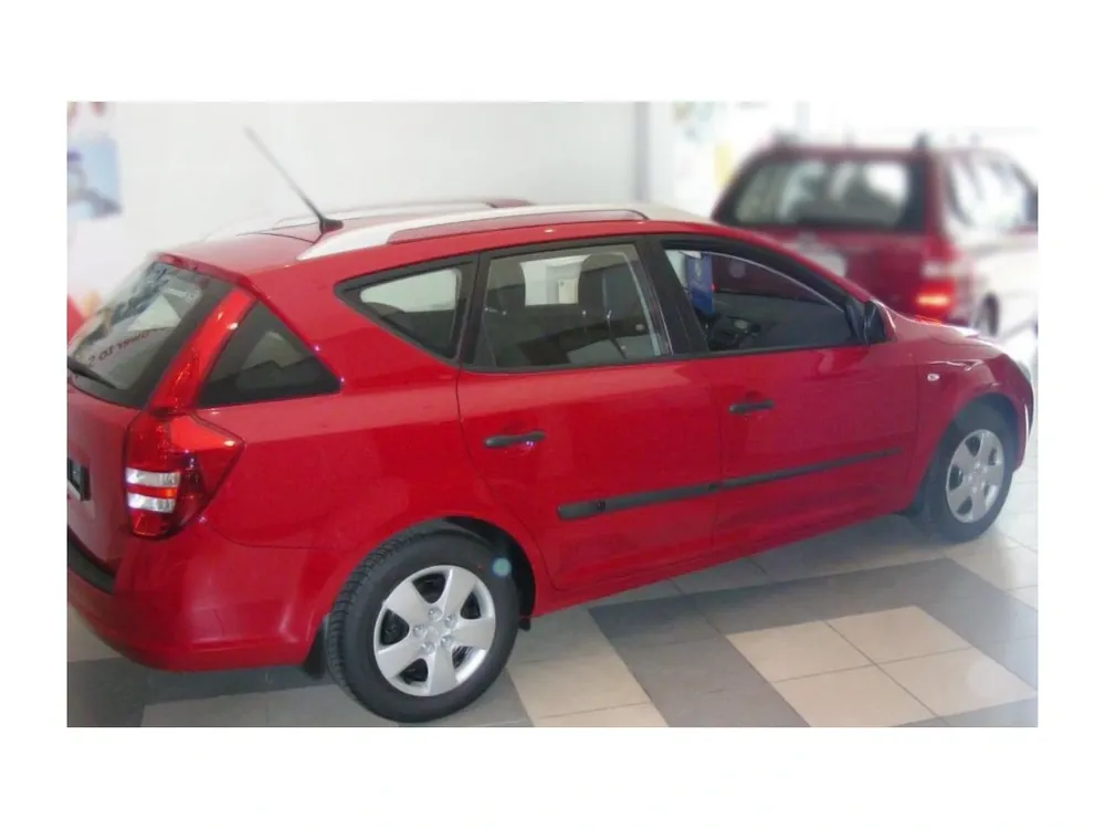 Boční ochranné lišty dveří Kia Ceed SW 06R Kup Teď