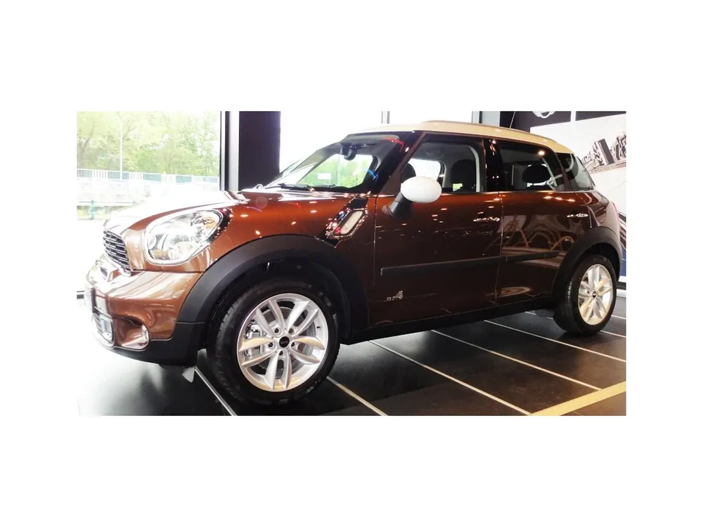 Boční ochranné lišty dveří Mini Cooper CountryMan 11R htb Sezónní Sleva