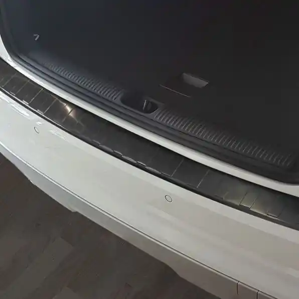 Nerezový kryt prahu zadních dveří Audi Q2 (2016 - 2020) - Avisa 2/45063 Tovární Cena