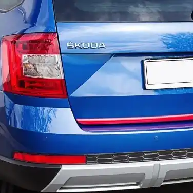 3D RED SPORT lišta na hranu pátých dveří Škoda Octavia III Combi (od roku 2013>) - Milotec Vrácení Zdarma