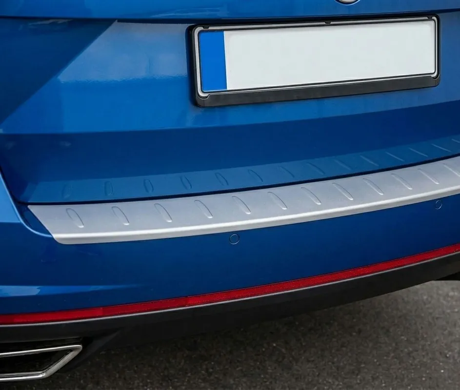 Kryt prahu pátých dveří Škoda Octavia III RS Combi (2013 - 2020) stříbrný MILOTEC Nová Kolekce