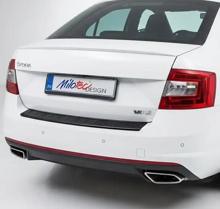 Kryt prahu pátých dveří Škoda Octavia III RS Liftback (2013 - 2019) černý MILOTEC Originální