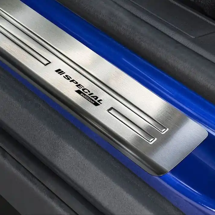 Prahové nerezové lišty Ford Kuga II (2012 - 2019) - Special Edition - Avisa Sleva
