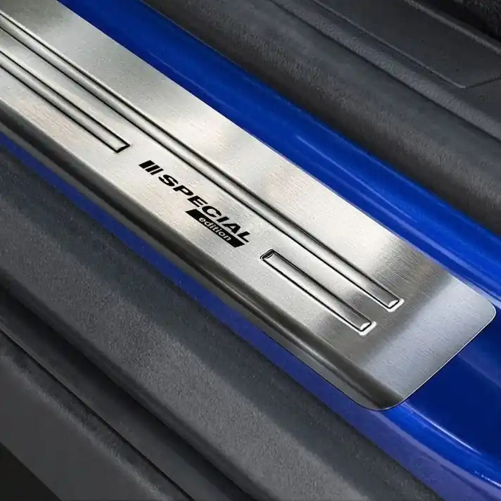 Akce Prahové nerezové lišty Volkswagen Touran II (od roku 2015>) - Special Edition - Avisa