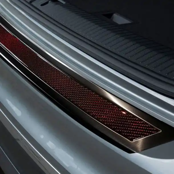 Levný Nerezový kryt prahu zadních dveří Volkswagen Tiguan II (2016 - 2024) karbon - Avisa 2/44074