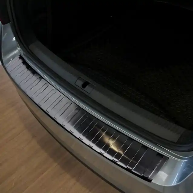 Nerezový kryt prahu zadních dveří Škoda Superb III Liftback (2015 - 2023) - Avisa 2/45099 Hit Sezóny