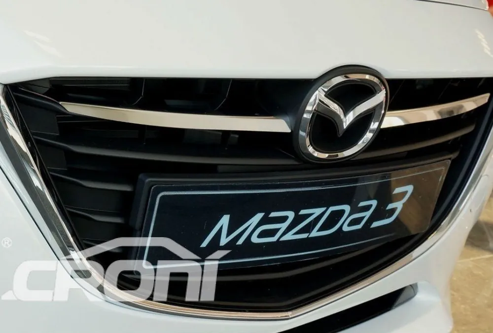 Nerezové lišty na přední masku Mazda 3 III (2013 - 2016) - sada 2 ks - Croni Expresní Doručení