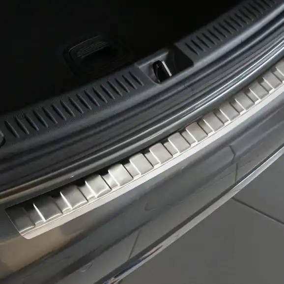Nerezový kryt prahu zadních dveří Mercedes Benz E W213 Sedan (2016 - 2023) - Avisa 2/35078 Kup Teď