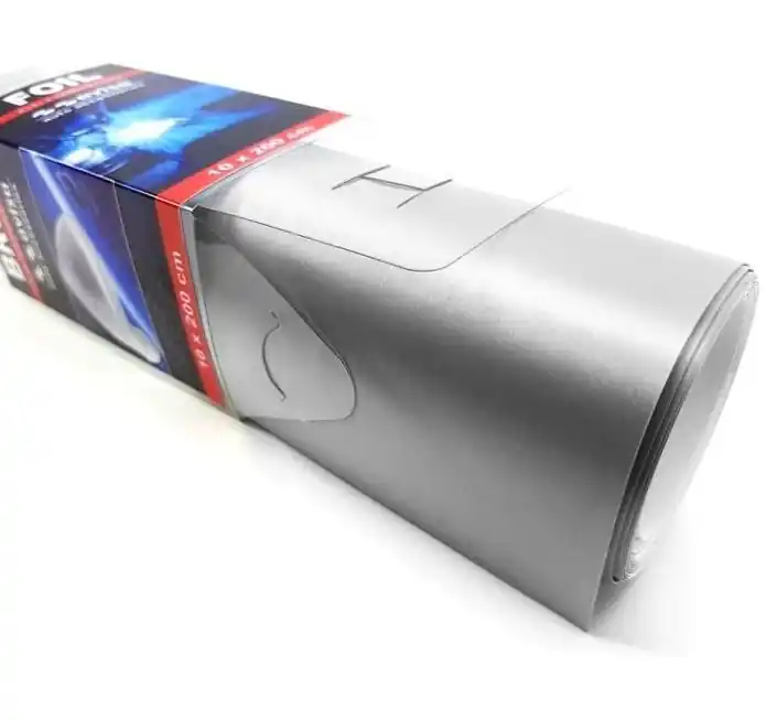 Cenově Výhodný Ochranná a dekorační fólie ve stříbrném BRUSH designu - Avisa