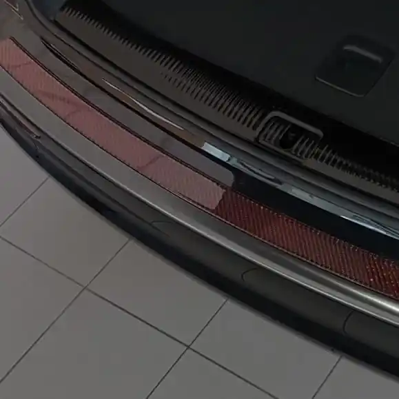 Nerezový kryt prahu zadních dveří Audi Q5 (2008 - 2016) karbon - Avisa 2/44023 Akce