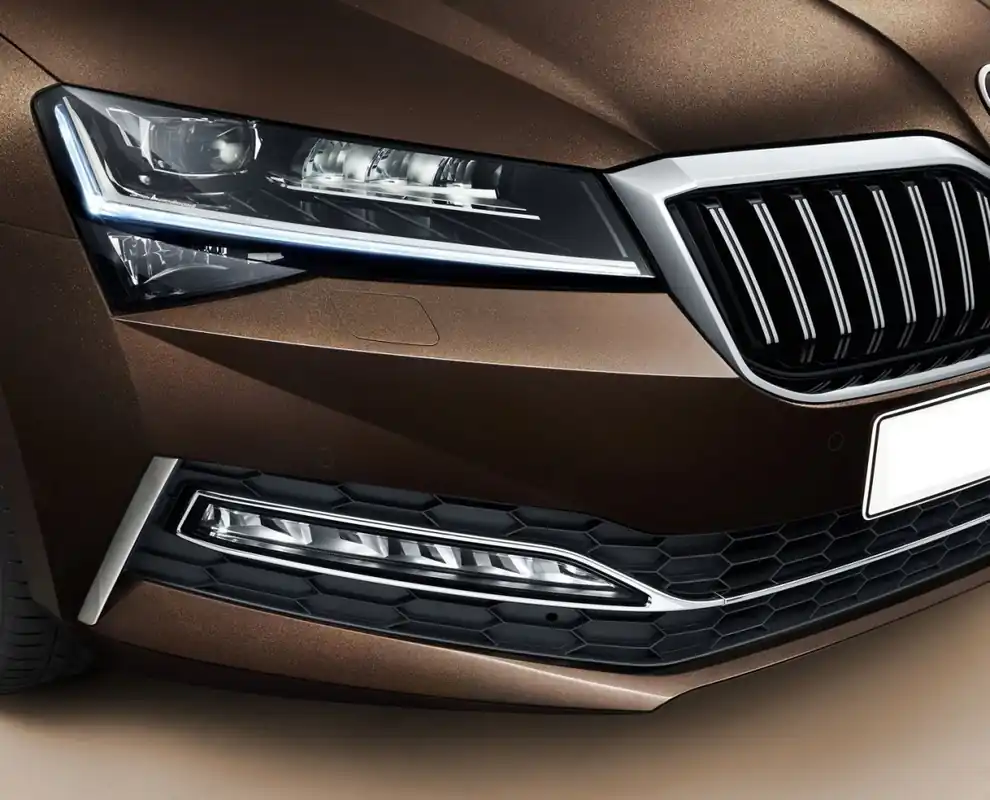 Škoda Superb III facelift - chrom pravá lišta nárazníku Vysoce Kvalitní