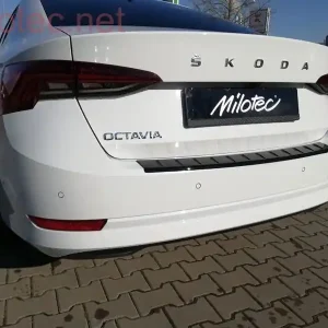 Rychlé Dodání Škoda Octavia IV sedan i RS 19- – práh pátých dveří s výstupky, černý lesklý