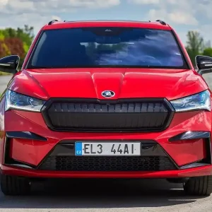 Akce Škoda Enyaq iV - rámeček přední masky magic černá ŠKODA AUTO