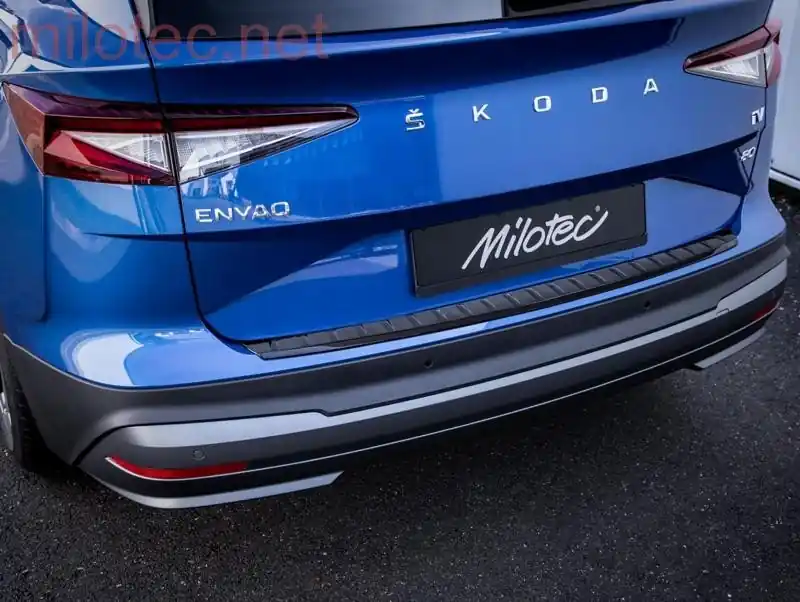Originální Škoda Enyaq - práh pátých dveří s výstupky, černý lesklý