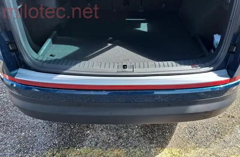 Škoda Kodiaq Facelift 2021- - práh pátých dveří RS look - stříbrný matný Akce