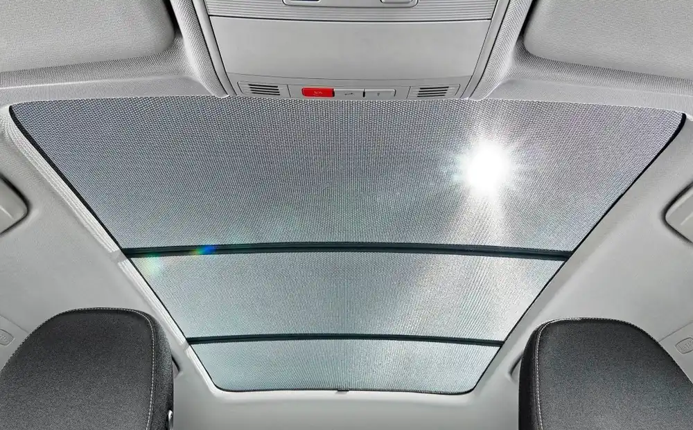 Škoda Fabia 4 Protisluneční clona panoramatické střechy Horká Nabídka