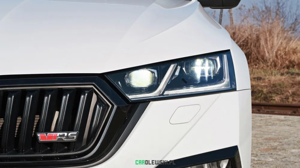 Akce Škoda Octavia IV přední nápis RS original