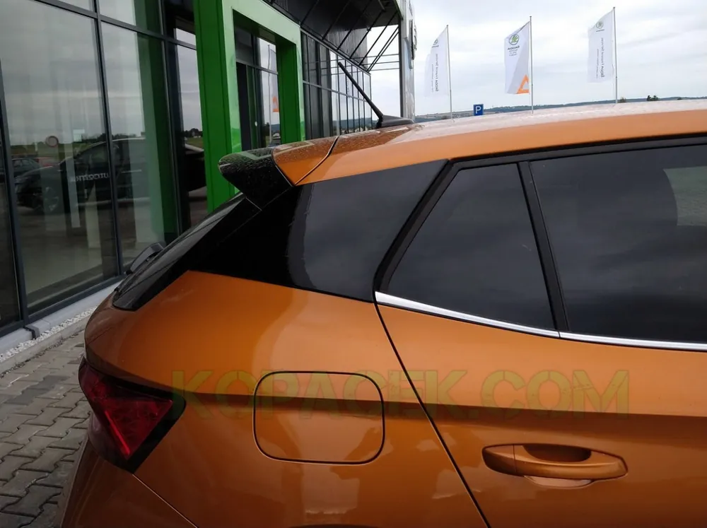 Škoda Fabia IV kryty C sloupků černé lesklé Finální Výprodej