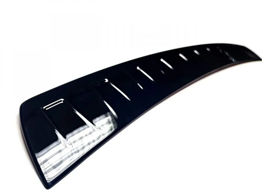 Škoda Octavia III limuzína - ochranný panel zadního nárazníku - Design VV - GLOSSY BLACK Objednat Nyní