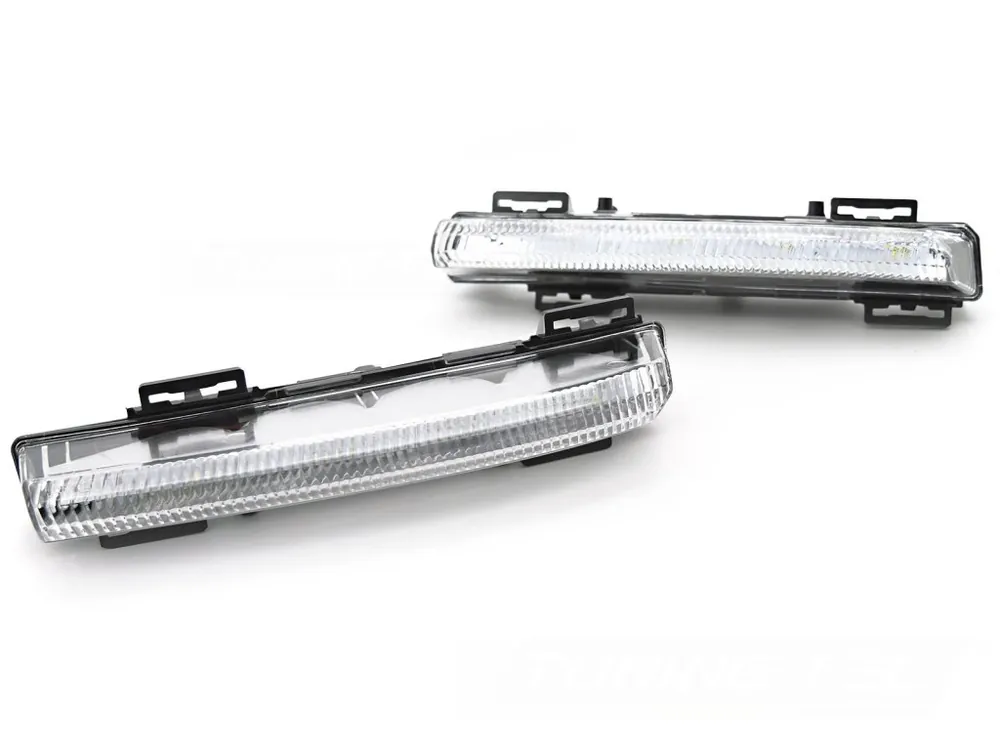 Akce LED denní svícení MERCEDES W204 / C204 / A207 / C207 / SLK R172 / W212 čirá