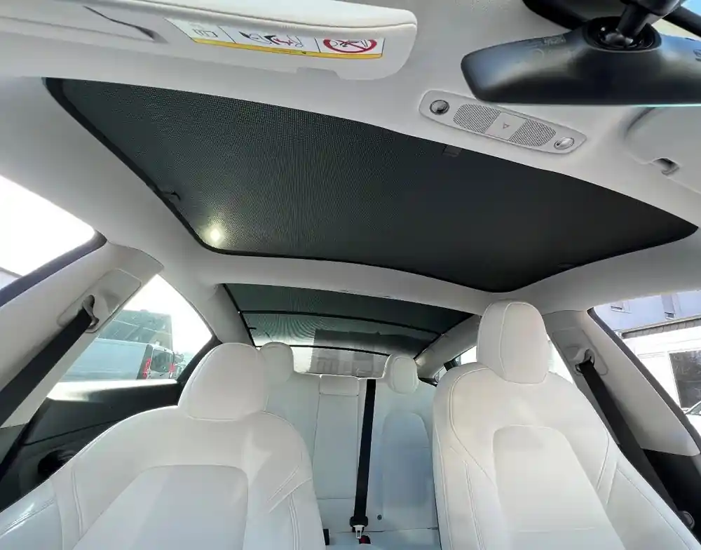 Sluneční clony pro přední panoramatickou střechu Tesla Model 3 (od roku 2019>) - Clim Air Objednat Nyní