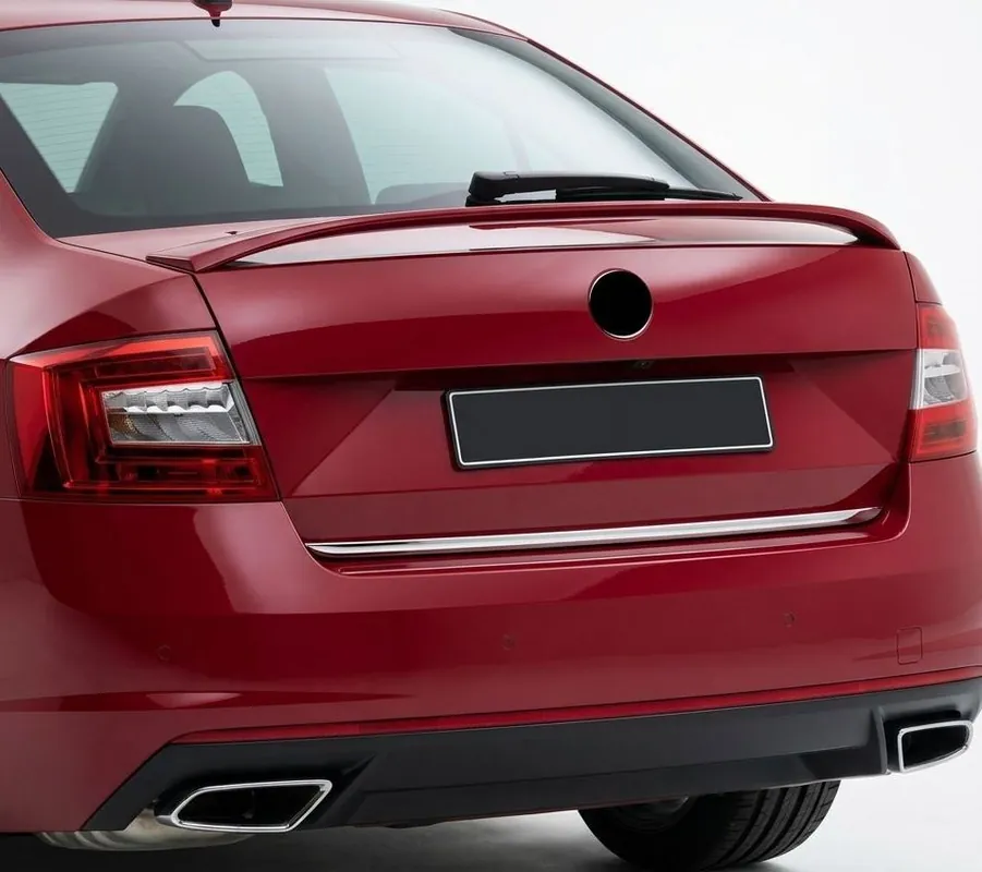 Nerezová lišta spodní hrany víka kufru Škoda Octavia III Liftback (2012 - 2019) OMTEC Výhodná Nabídka