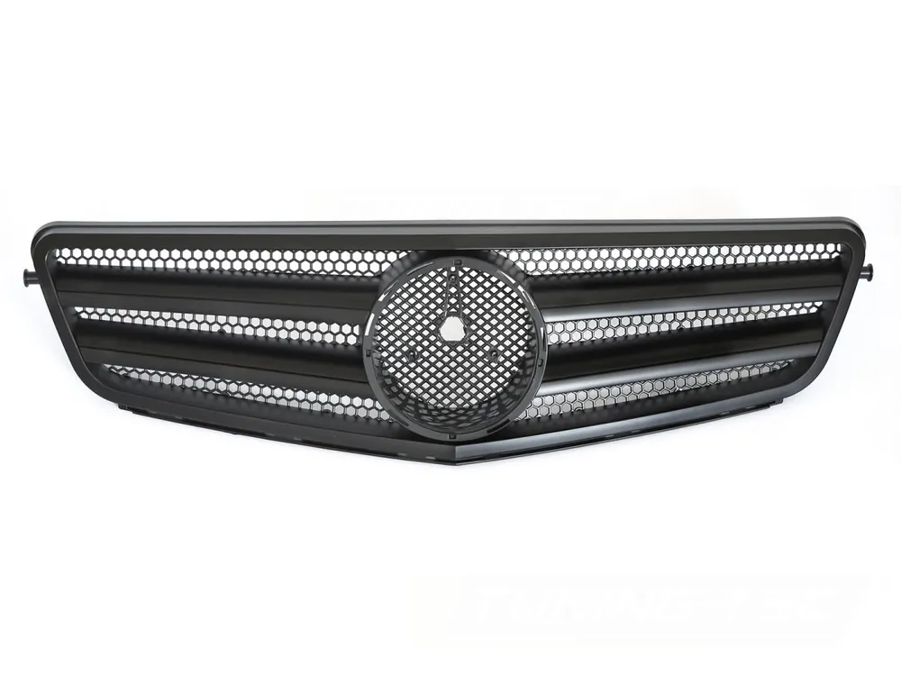Mercedes třídy C W204 / S204 2007-2014 - Přední maska černá matná Objednat Nyní