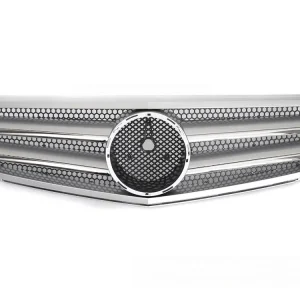 Mercedes třídy C W204 / S204 2007-2014 - Přední maska stříbrná s chromem Horká Nabídka