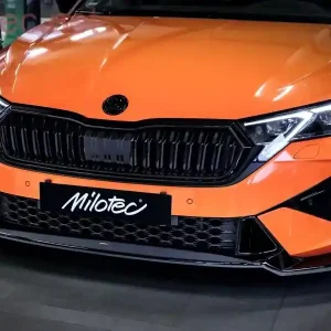 Oblíbený Škoda Octavia IV RS Facelift 09/2024-> - Přední spoiler černý lesklý